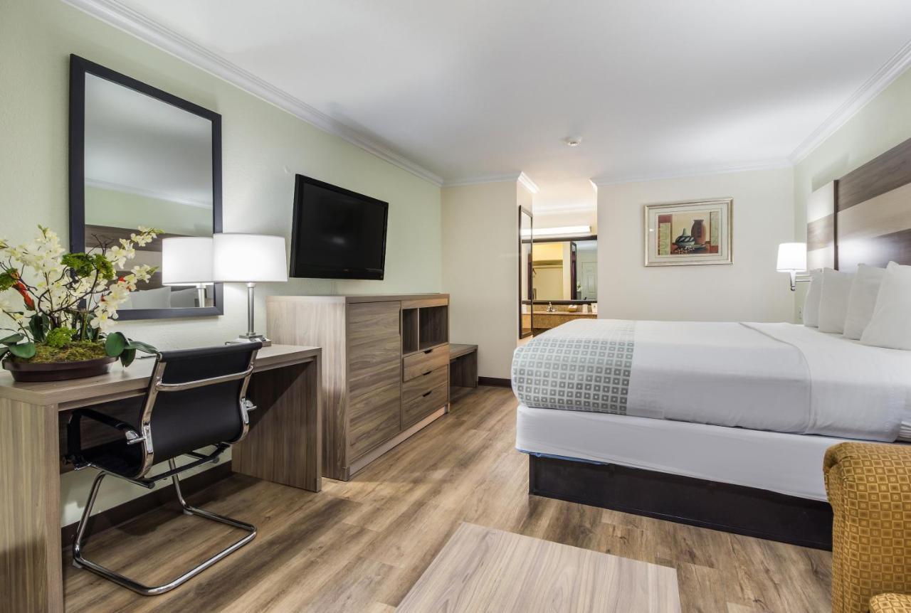 Americas Best Value Inn Columbus Buitenkant foto