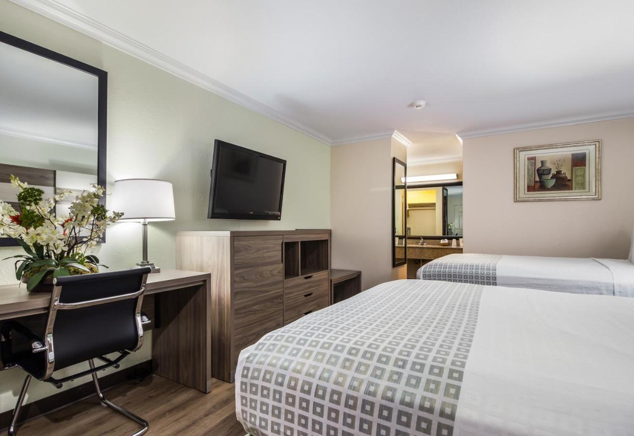 Americas Best Value Inn Columbus Buitenkant foto