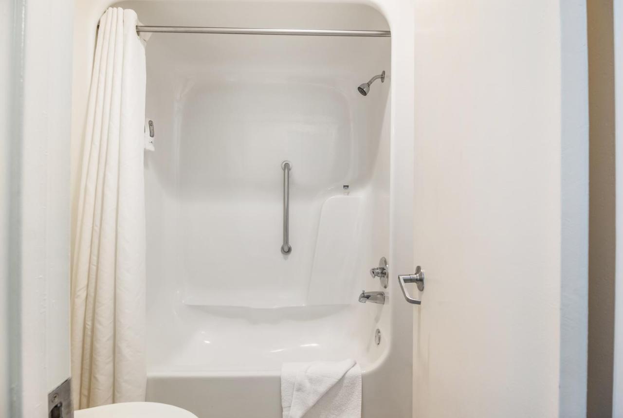Americas Best Value Inn Columbus Buitenkant foto