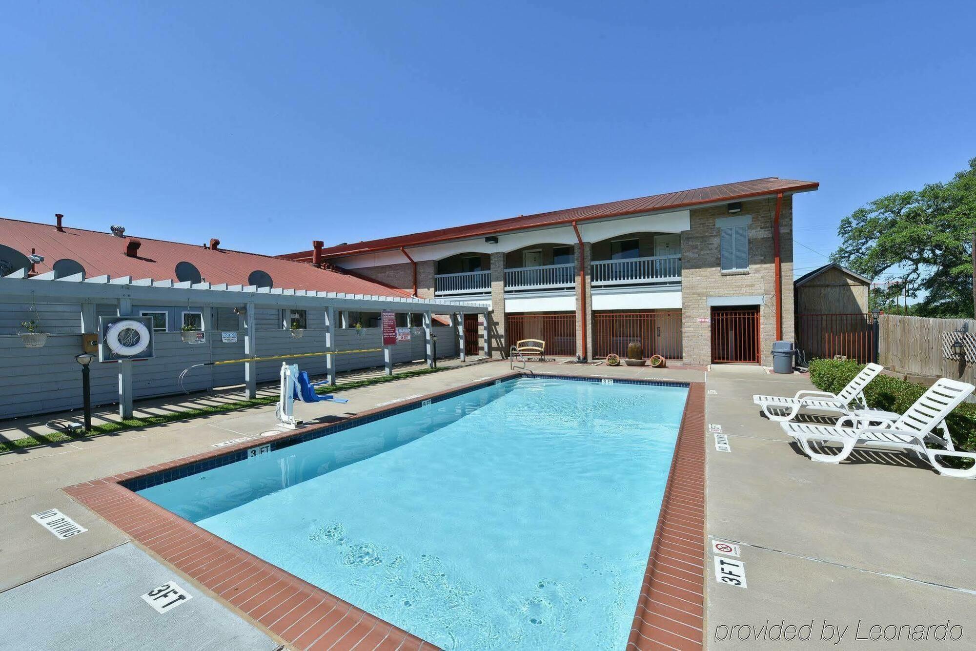 Americas Best Value Inn Columbus Buitenkant foto